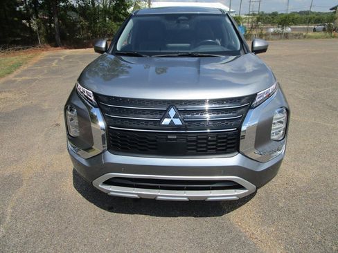 Used 2024 Mitsubishi Outlander SE image 4