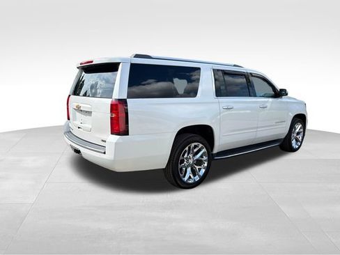 Used 2017 Chevrolet Suburban Premier AWD/4WD image 3