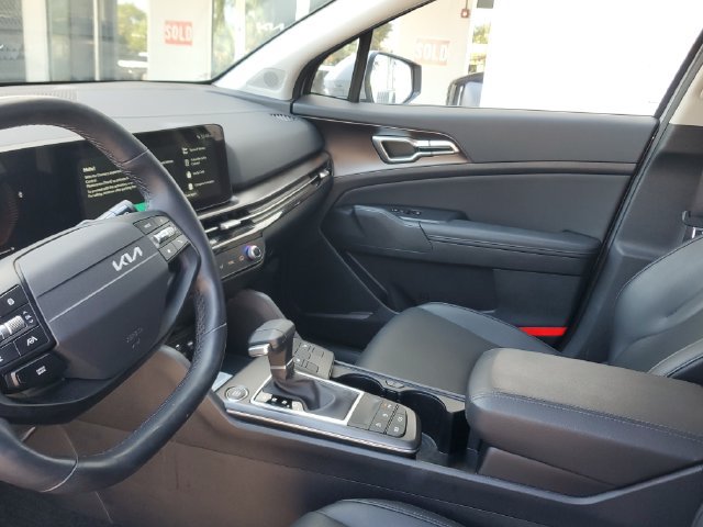 Certified 2026 Kia Sportage EX w/ EX Panorama Roof Package FWD image 23