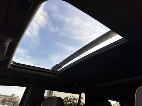 Used 2023 GMC Yukon AT4 w/ AT4 Premium Package image 23