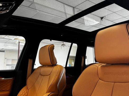 Used 2025 Jeep Grand Cherokee Summit AWD/4WD image 25