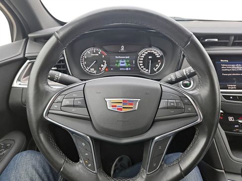 Used 2021 Cadillac XT5 Luxury image 14