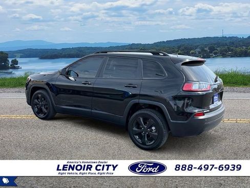 Used 2020 Jeep Cherokee Latitude Plus FWD image 5