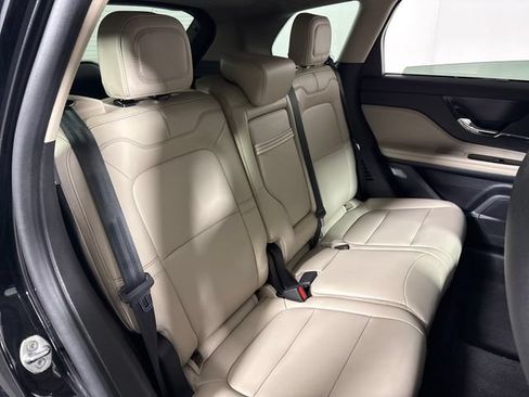 Used 2025 Lincoln Corsair AWD image 15