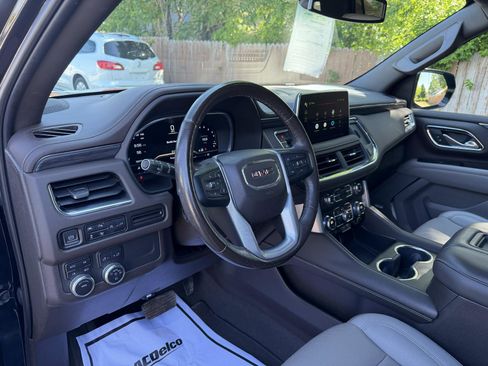 Used 2022 GMC Yukon SLT w/ SLT Luxury Package AWD/4WD image 13