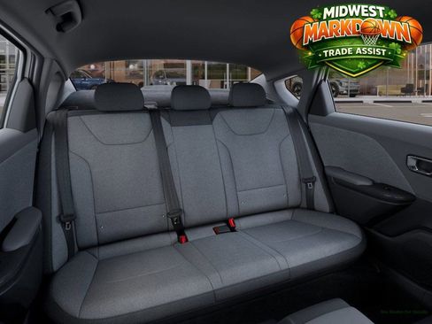 New 2025 Kia K4 LXS image 16