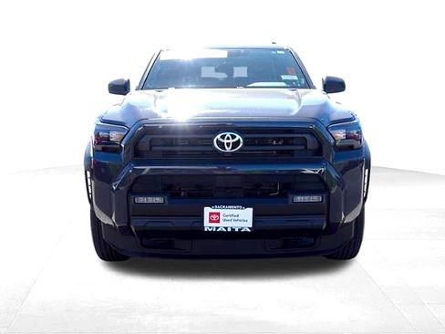 Certified 2025 Toyota 4Runner SR5 AWD/4WD image 9