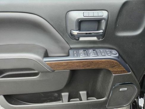 Used 2018 GMC Sierra 2500 Denali w/ Duramax Plus Package image 16