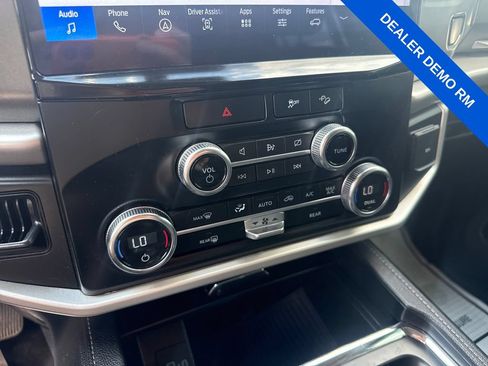 Used 2023 Ford Expedition XLT AWD/4WD image 33