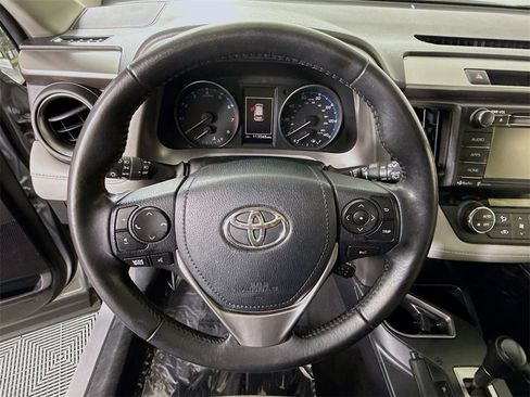 Certified 2018 Toyota RAV4 XLE image 21