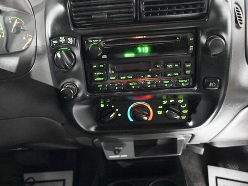 Used 2002 Ford Ranger 4x4 SuperCab image 37