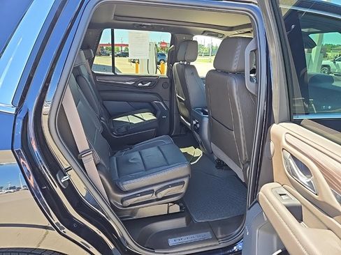 Used 2022 GMC Yukon Denali AWD/4WD image 12