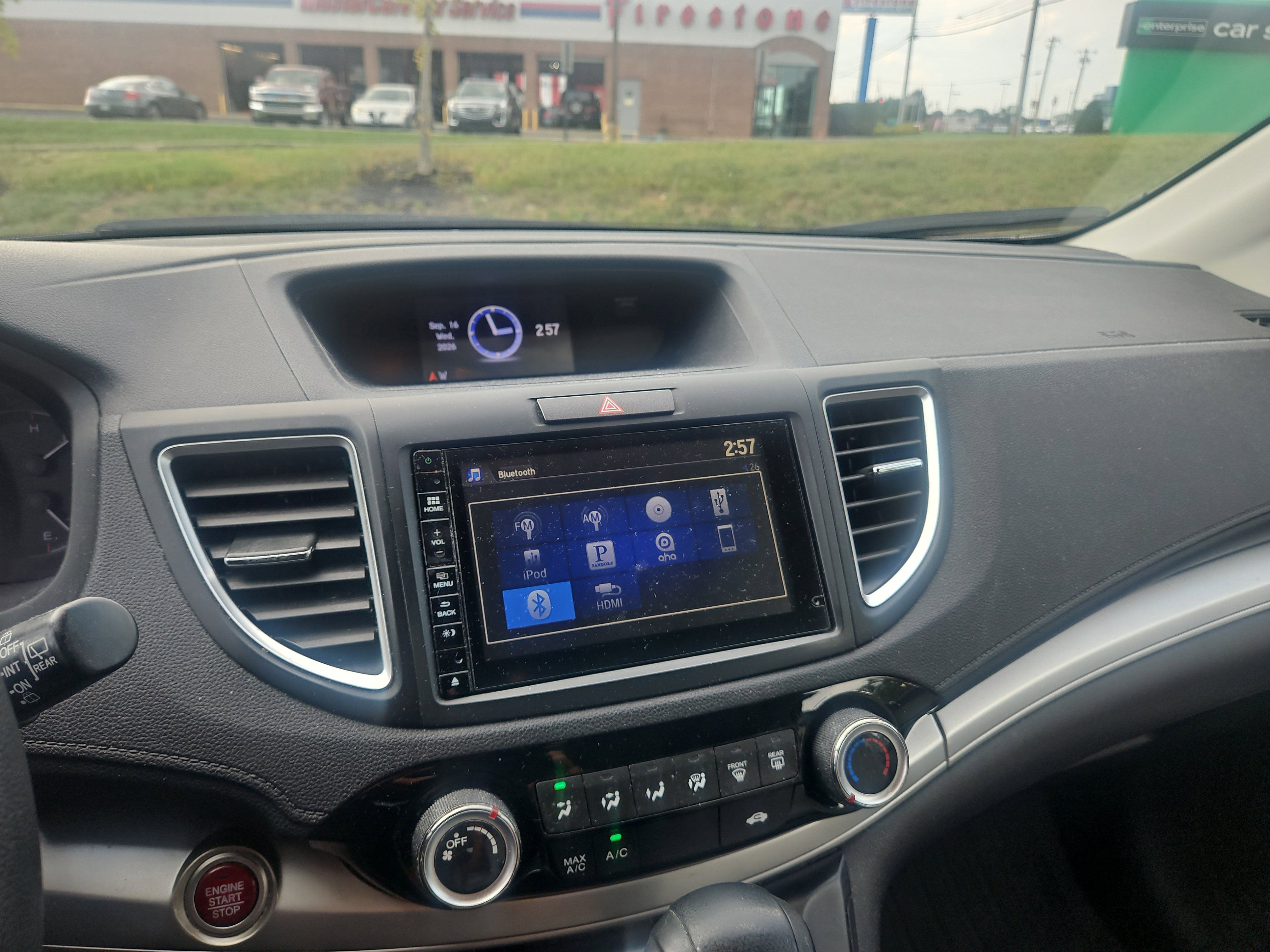 Used 2016 Honda CR-V EX image 2