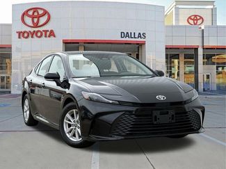 Used 2025 Toyota Camry LE video 1