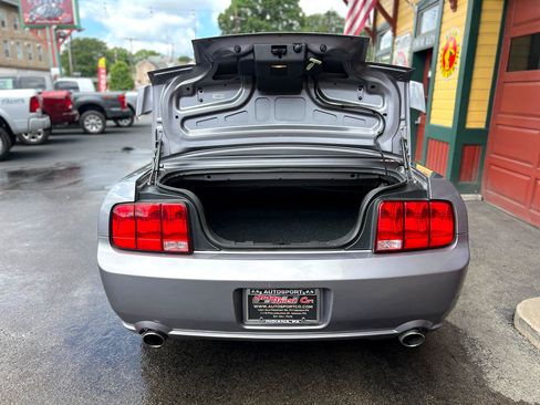 Used 2006 Ford Mustang GT Premium image 26