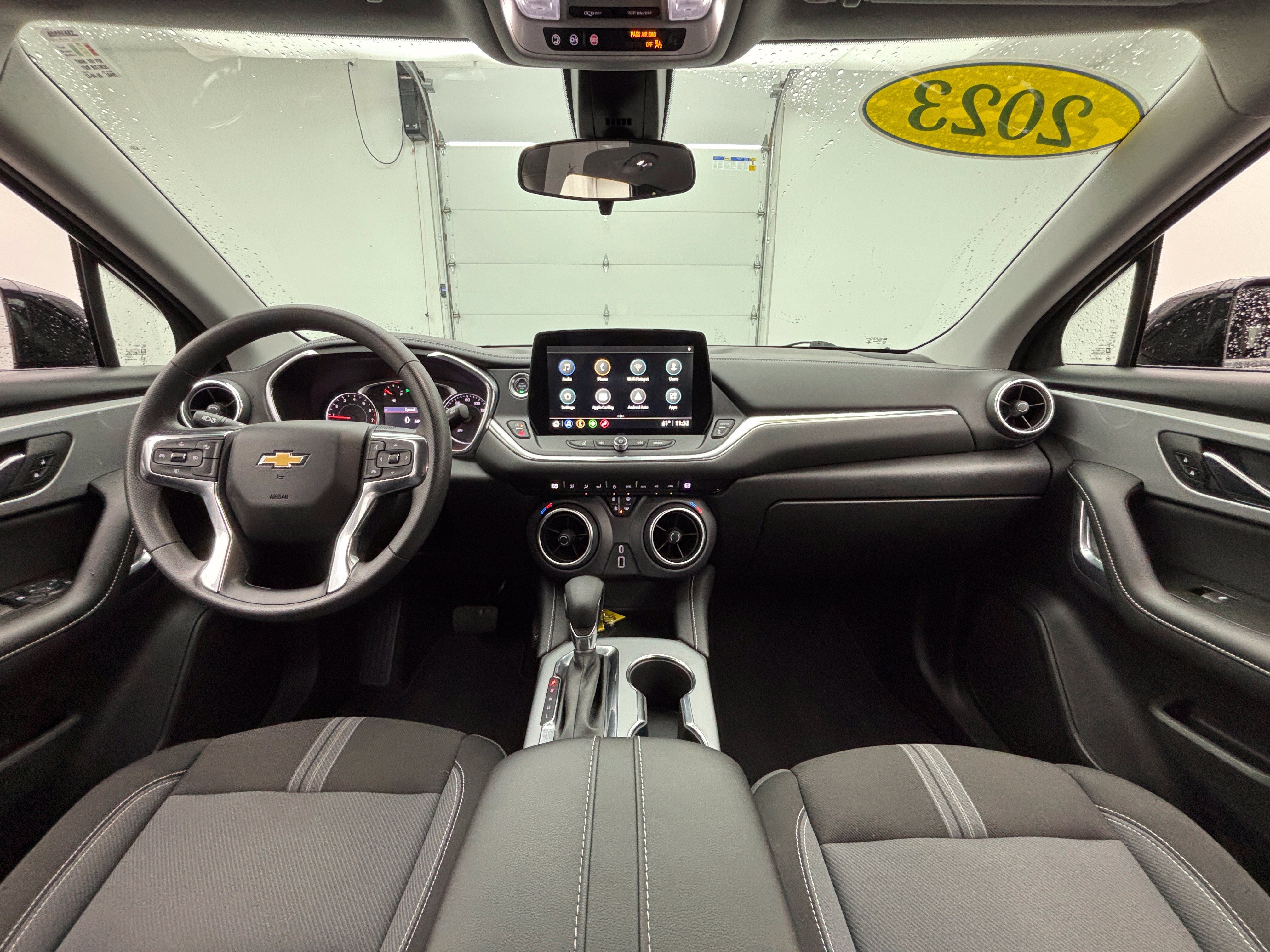 Used 2023 Chevrolet Blazer LT w/ Midnight/Sport Edition FWD image 3