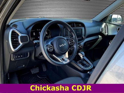 Used 2024 Kia Soul LX w/ Option Group 015 image 16