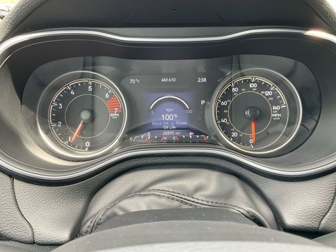 Used 2023 Jeep Cherokee Altitude Lux AWD/4WD image 19