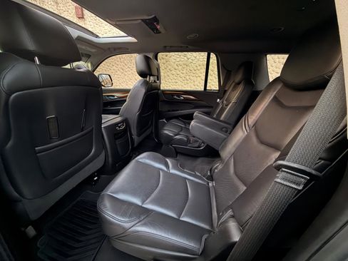 Used 2018 Cadillac Escalade Premium Luxury image 27