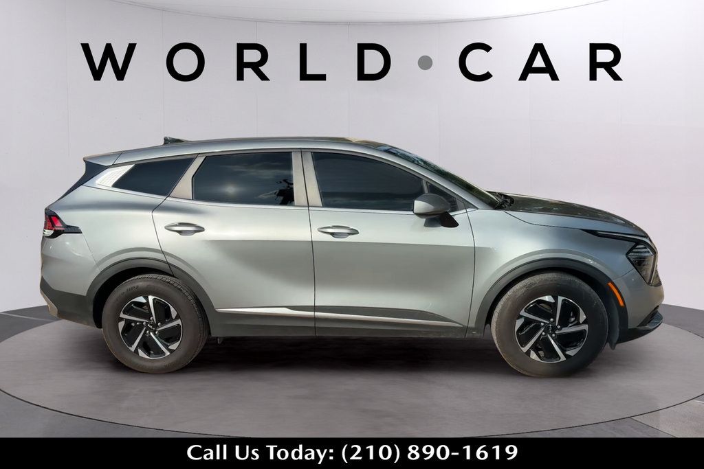 Used 2025 Kia Sportage LX FWD image 8