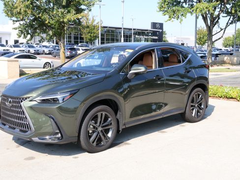 Used 2025 Lexus NX 450h+ AWD w/ Accessory Package (K3) image 5