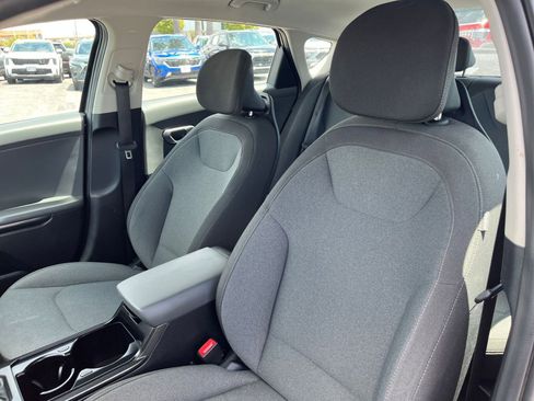 Used 2025 Kia K4 FWD image 37