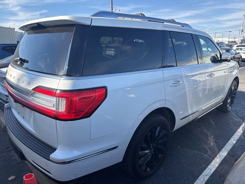Used 2020 Lincoln Navigator Reserve w/ Equipment Group 208A Reserve image 5