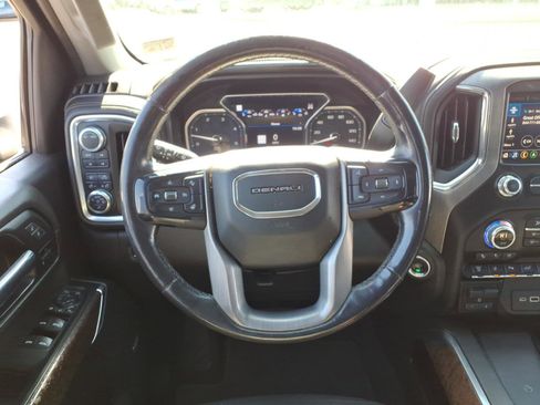 Used 2020 GMC Sierra 2500 Denali w/ Denali Ultimate Package AWD/4WD image 26