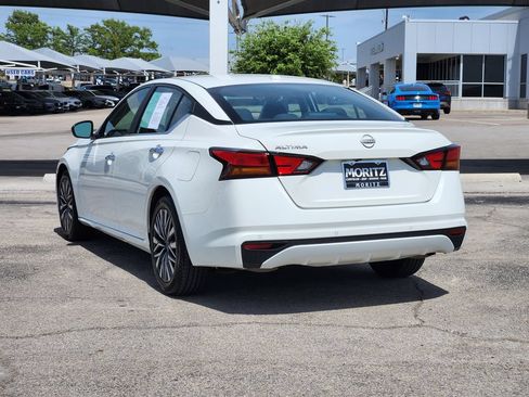 Used 2025 Nissan Altima 2.5 SV FWD image 7