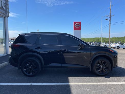 Certified 2023 Nissan Rogue SV FWD image 23