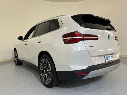 Used 2026 BMW X3 xDrive30 w/ Convenience Package AWD/4WD image 3