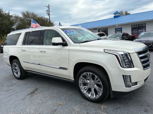 Used 2015 Cadillac Escalade ESV Premium image 3