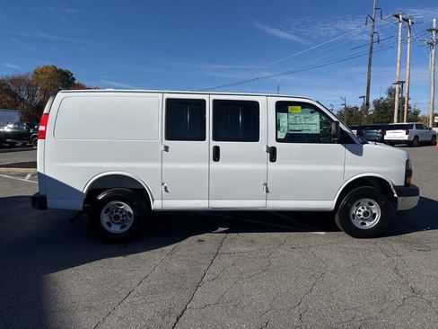 New 2025 GMC Savana 2500 w/ Driver Convenience Package image 7