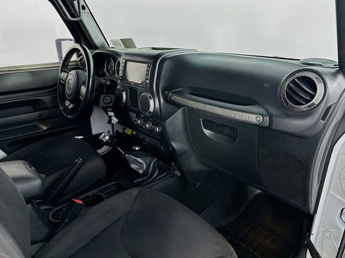 Used 2016 Jeep Wrangler Unlimited Sport AWD/4WD image 30