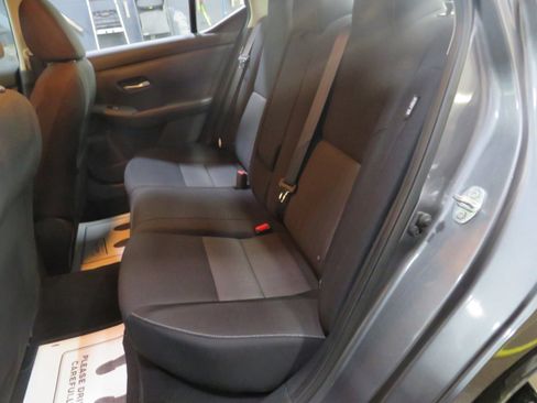 Used 2021 Nissan Sentra SV image 9