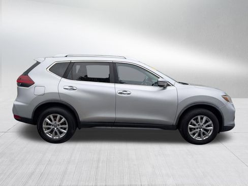 Used 2018 Nissan Rogue SV AWD/4WD image 6