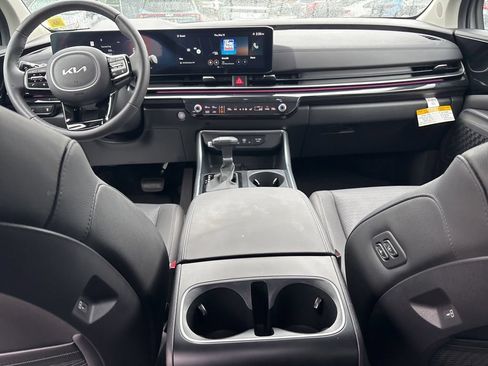 Used 2025 Kia Carnival SX Prestige FWD image 22