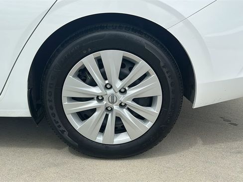 Used 2025 Nissan Sentra S FWD image 17