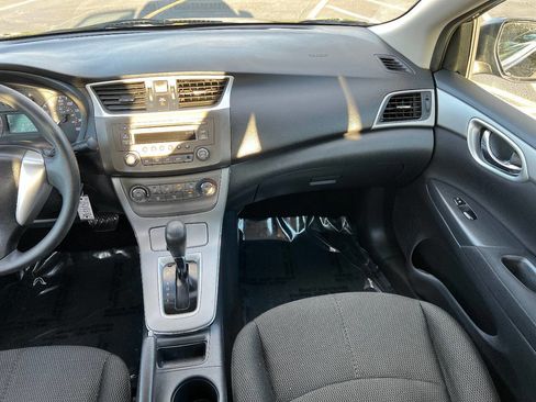 Used 2013 Nissan Sentra S image 29