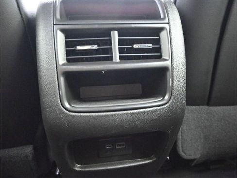 Used 2022 Cadillac XT5 Premium Luxury image 14