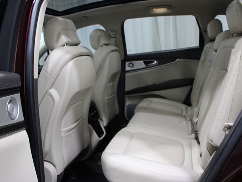 Used 2019 Lincoln Nautilus Reserve w/ Ultimate Package image 21