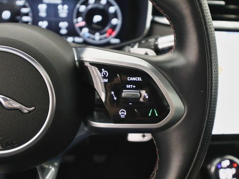 Used 2021 Jaguar F-PACE SVR image 35