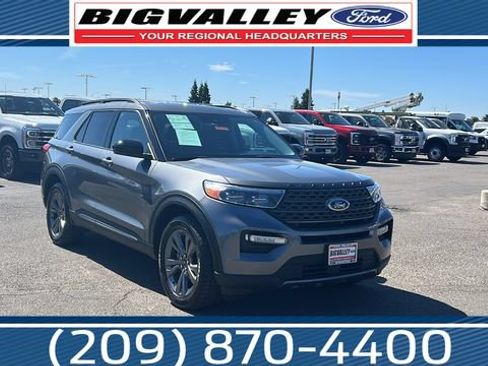 Certified 2022 Ford Explorer XLT w/ Equipment Group 202A AWD/4WD image 1