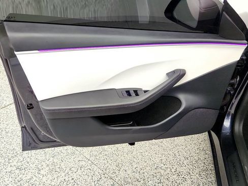 Used 2025 Tesla Model 3 Long Range RWD image 11