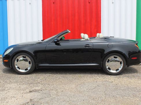 Used 2002 Lexus SC 430 Convertible RWD image 2