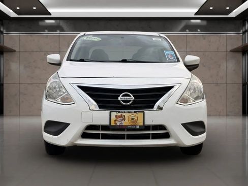 Used 2018 Nissan Versa S Plus image 3