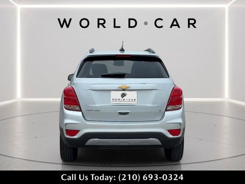 Used 2020 Chevrolet Trax LT AWD/4WD image 6