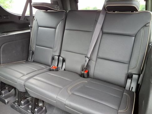 Used 2023 Chevrolet Suburban Premier AWD/4WD image 15