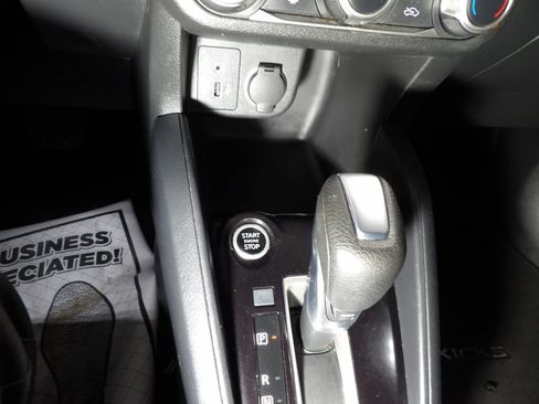 Used 2021 Nissan Kicks S image 15