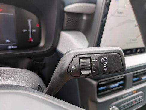 New 2025 Ford Maverick XLT w/ XLT Luxury Package image 29